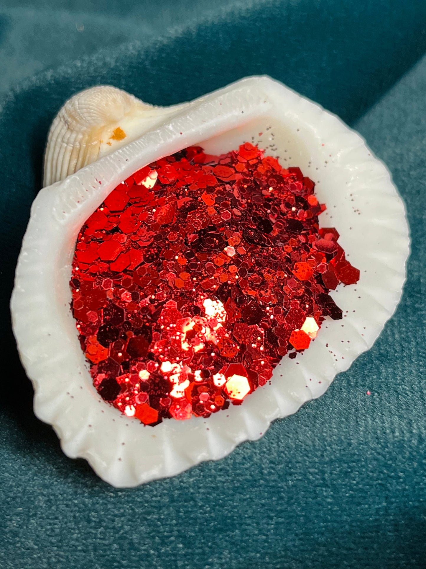 Red Flake Glitter (25 Grams)